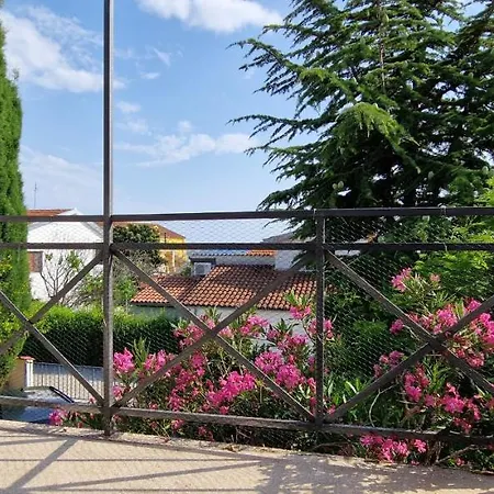 Ljubica Apartman Rogoznica