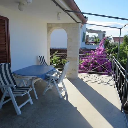 Ljubica Apartman Rogoznica